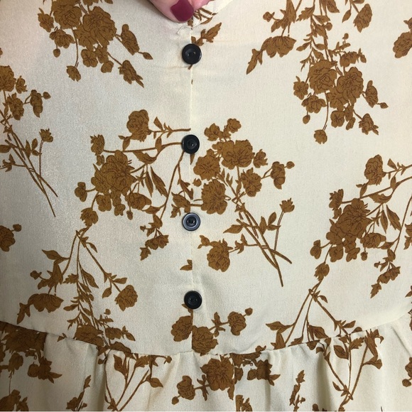 Shein Curve Short Sleeve Blouse. Size OXL - Picture 3 of 8